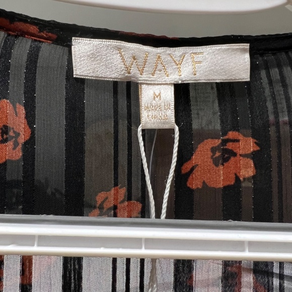 Woman's sheer top - Picture 4 of 4